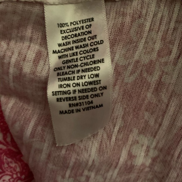 Fun patterned tee - Picture 3 of 3